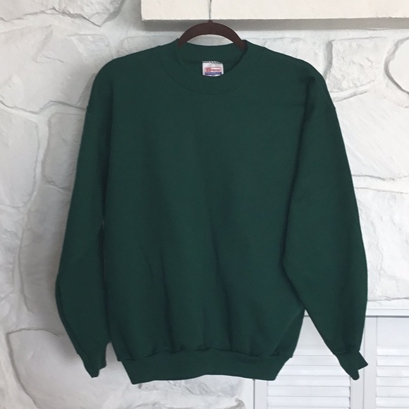 Hanes Sweaters - Green Woman’s Sweatshirt NWOT Medium